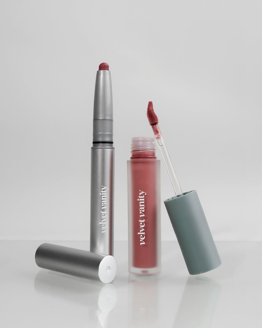 Because some combos are too good to miss 💋 Soft Blur Lip Liner & Peptide Hydra-Matte Lipstick b